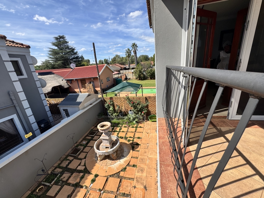 To Let 3 Bedroom Property for Rent in La Hoff North West